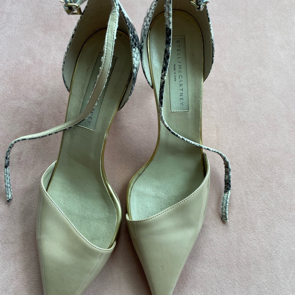 Stella McCartney Cream and Gray D'Orsay Heels